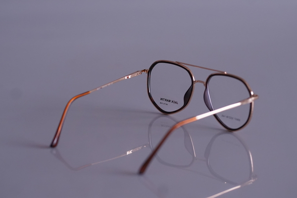 Martini: Geometric Eyewear